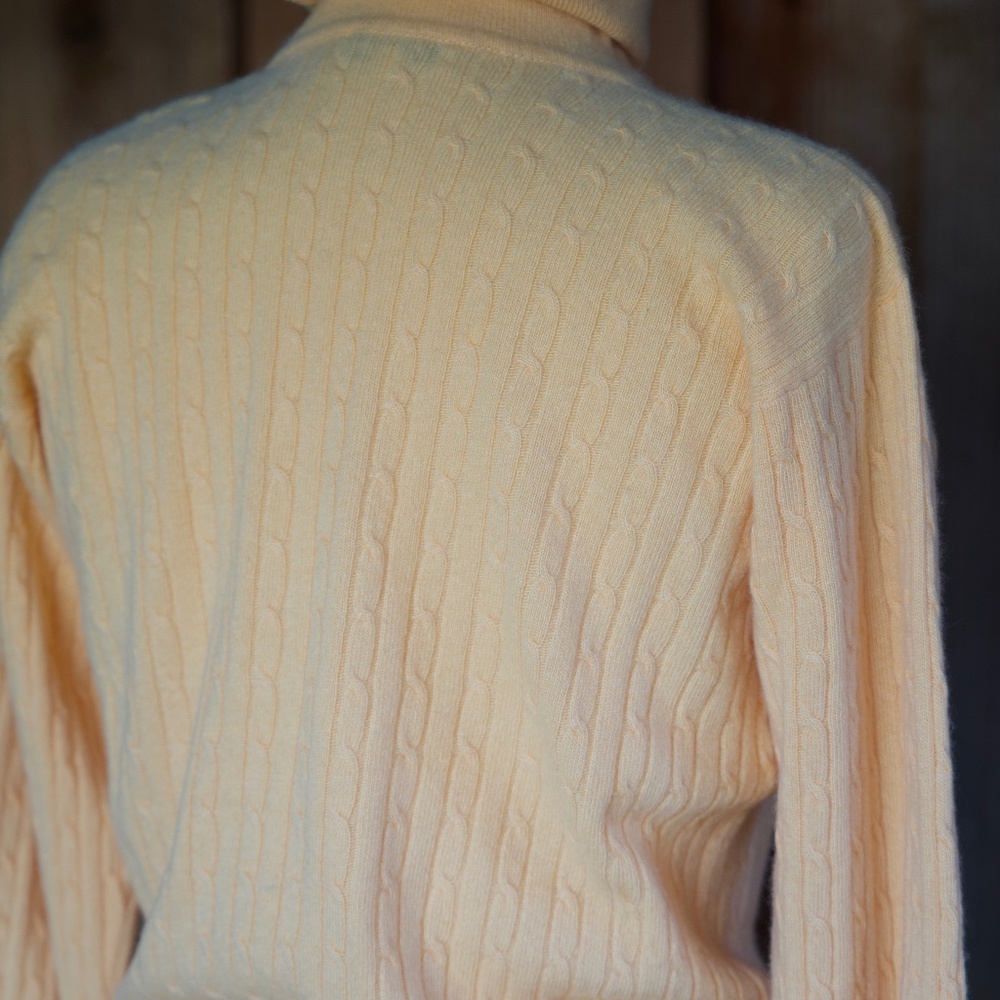 Clan Douglas 100% Cashmere Knit Turtleneck Sweater Made In Scotland Woman's L - Picture 12 of 15